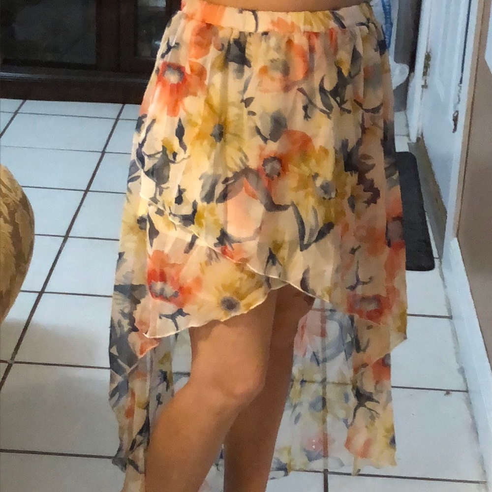 Flowy hi-lo floral skirt